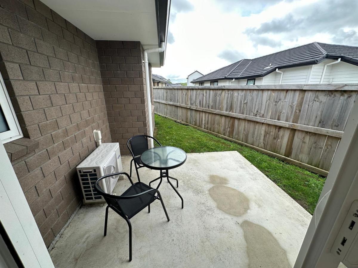 Cosy Self Contained 2 Bedroom Townhouse Hamilton Exterior photo